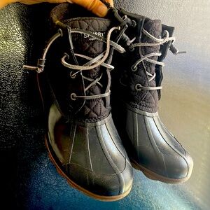 Used sperrys boots
